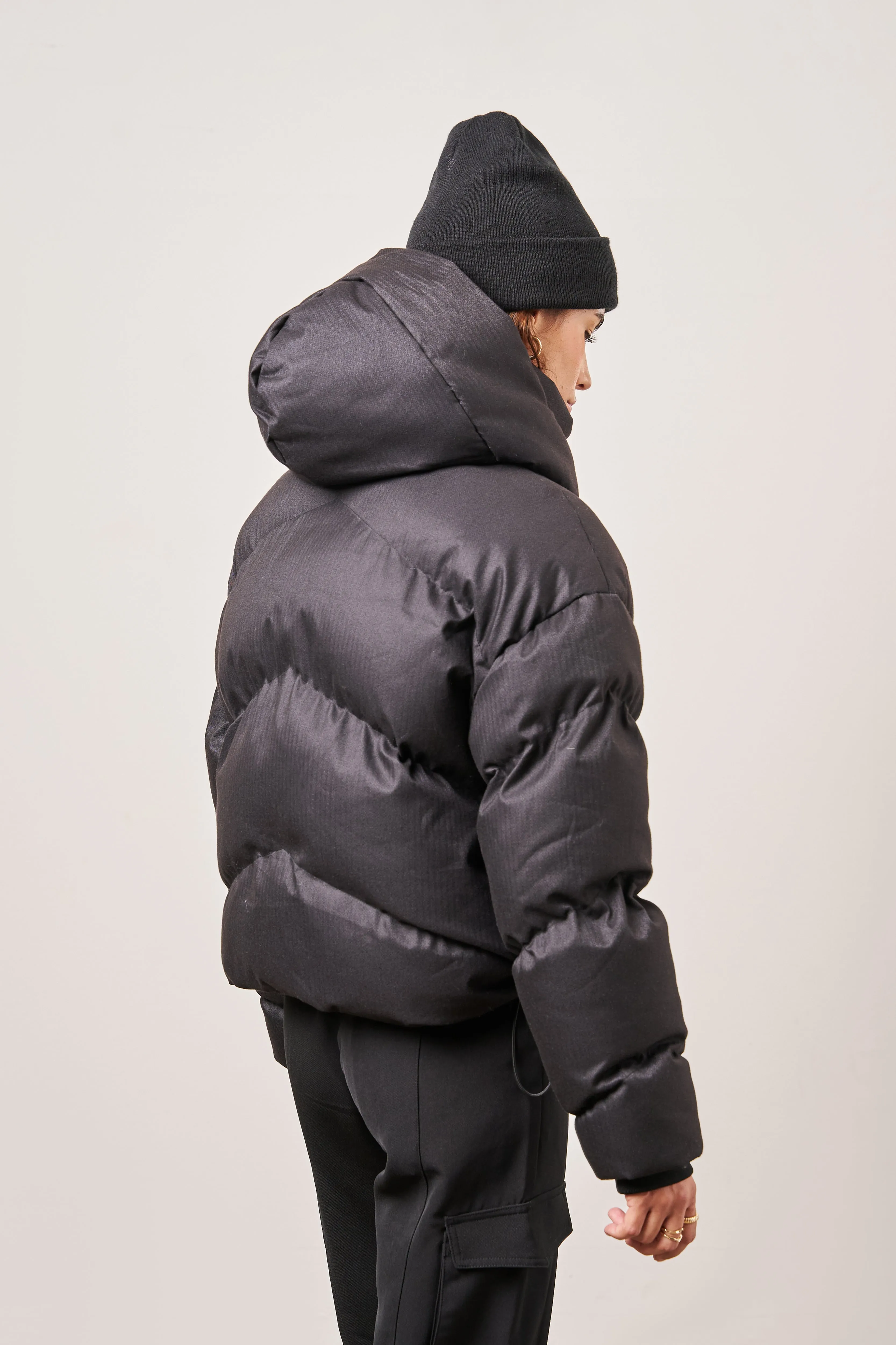 OVERSIZED TIE HEM PUFFER JACKET - BLACK