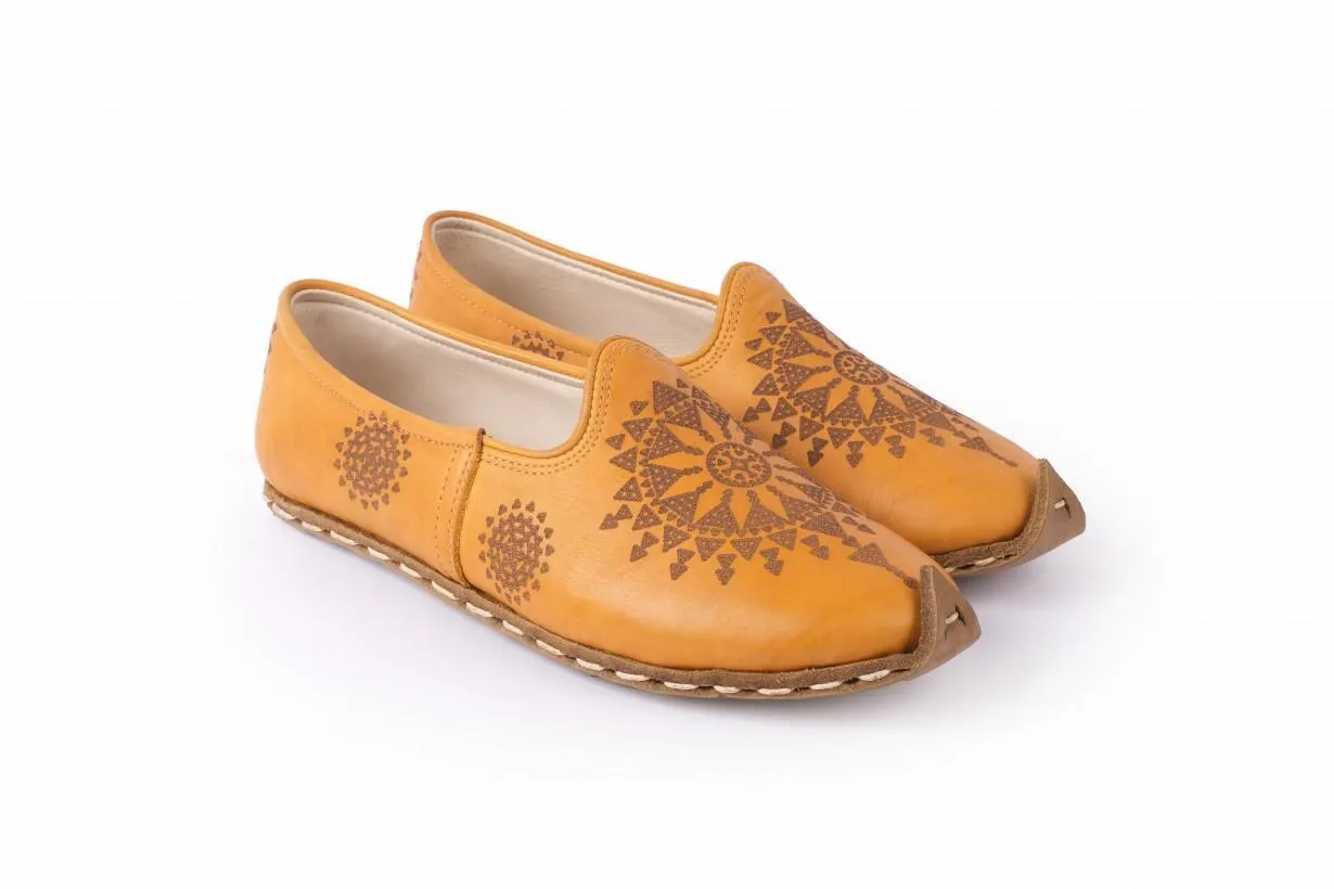 Women's Yemeni with Engravings